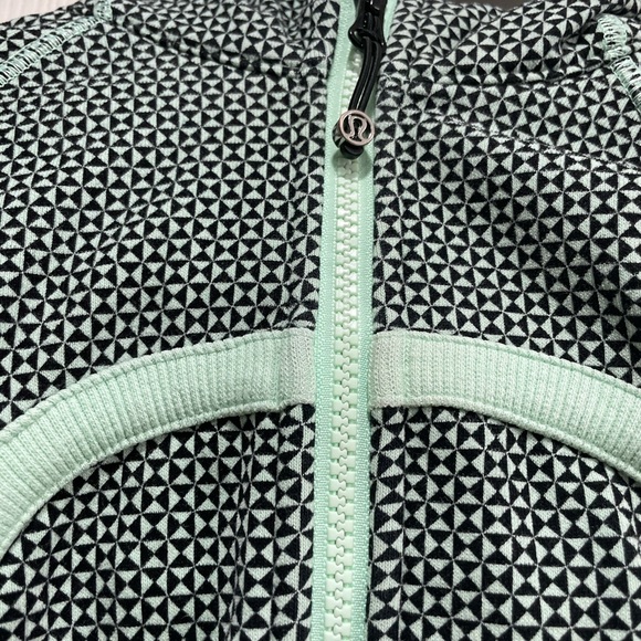 Lululemon Scuba Hoodie - Picture 2 of 8